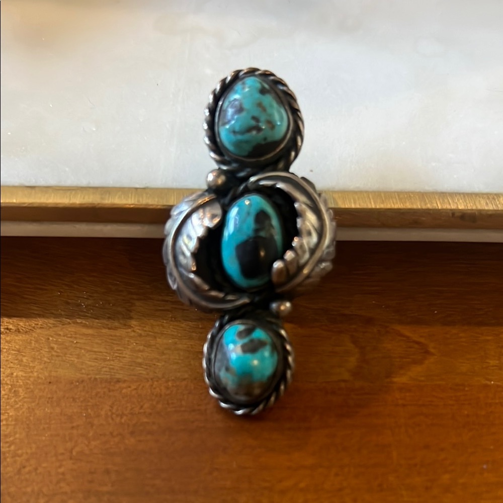 Turquoise sterling silver ring , Native American- no markings - vintage